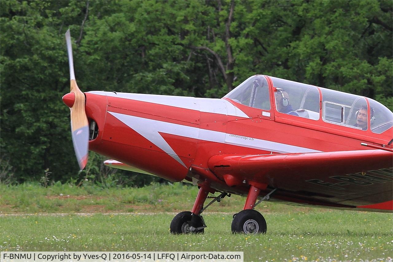 F-BNMU, Zlín Z-326 Trener Master C/N 910, Zlín Z-326 Trener Master, Taxiing to static park, La Ferté-Alais (LFFQ) air show 2016