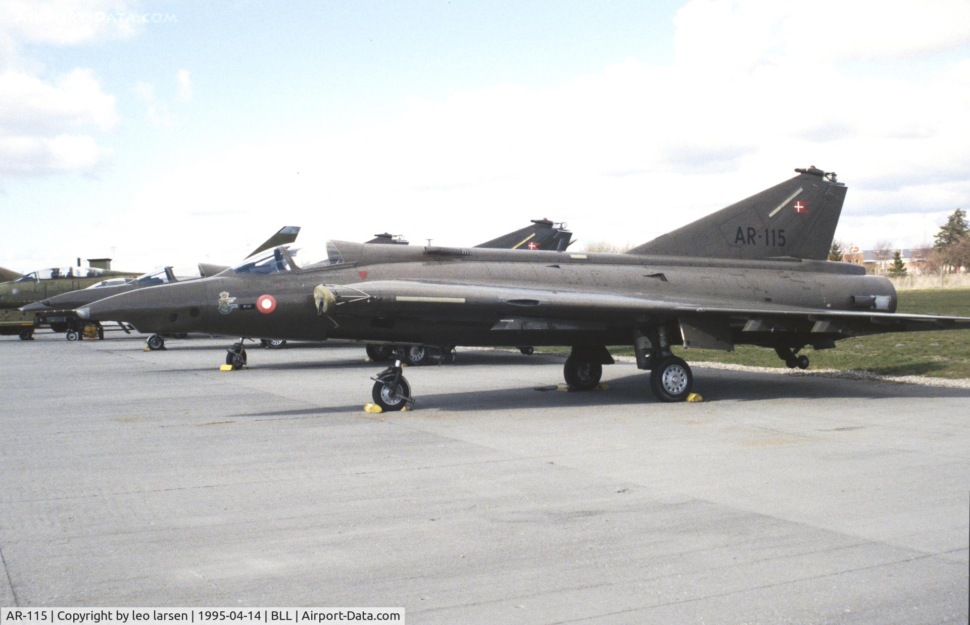 AR-115, 1971 Saab RF-35 Draken C/N 35-1115, Billund Air Museum 16.4.1995