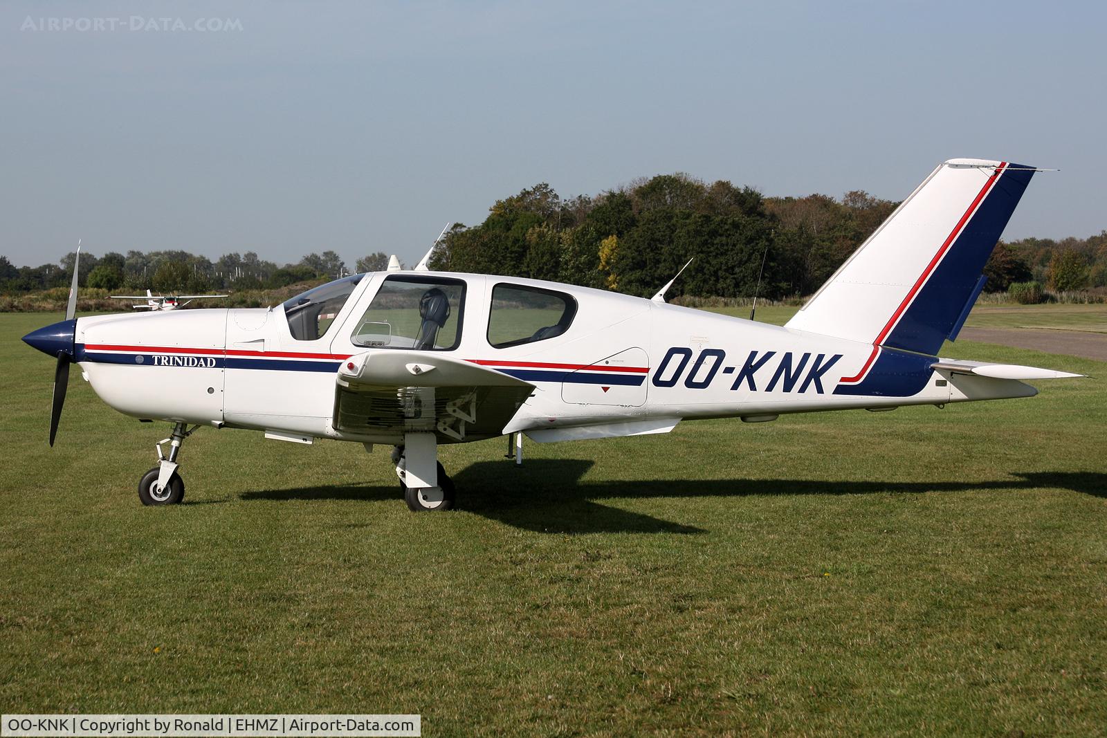 OO-KNK, 1989 Socata TB-20 Trinidad C/N 1013, at ehmz