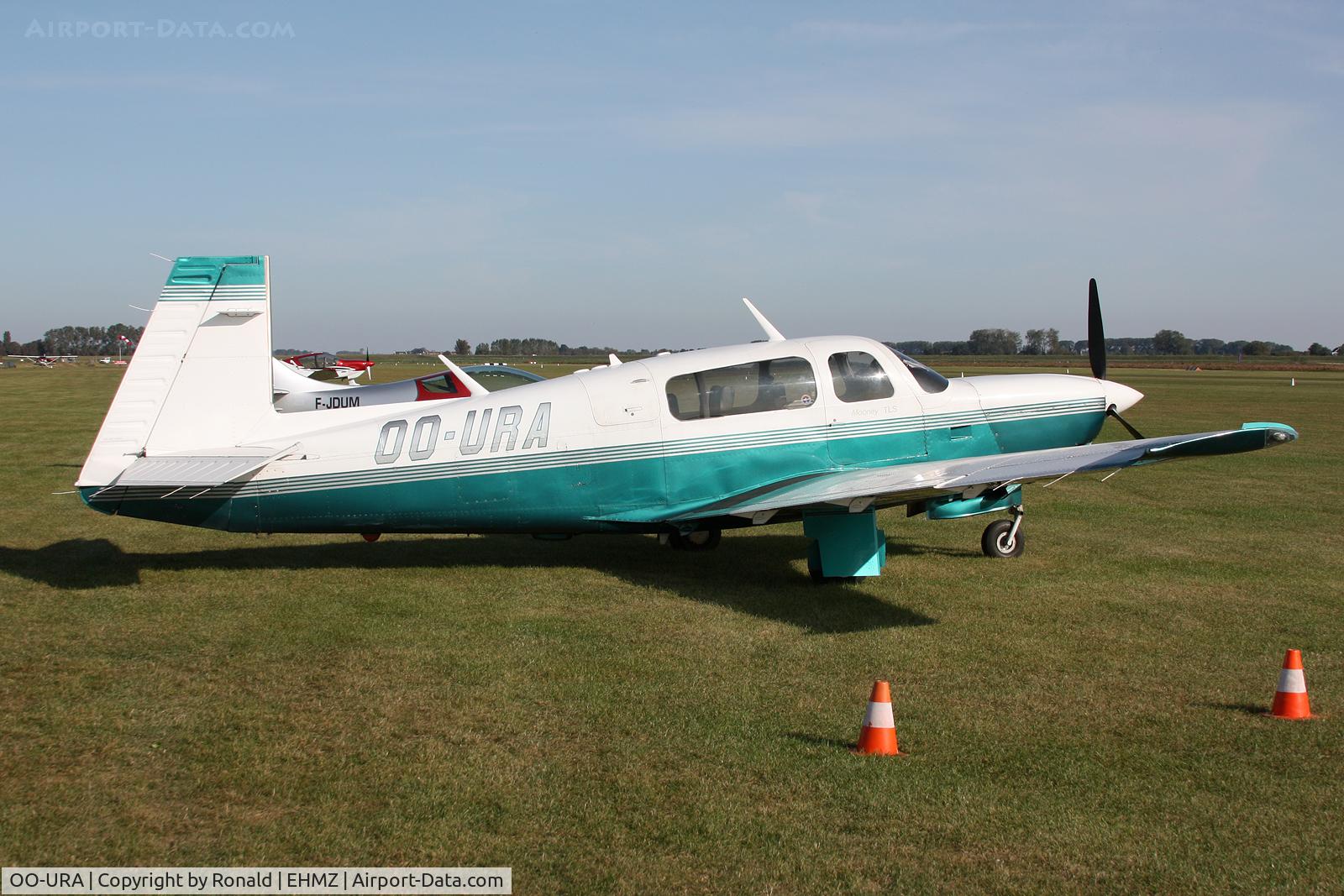 OO-URA, 1989 Mooney M20M Bravo C/N 27-0003, at ehmz