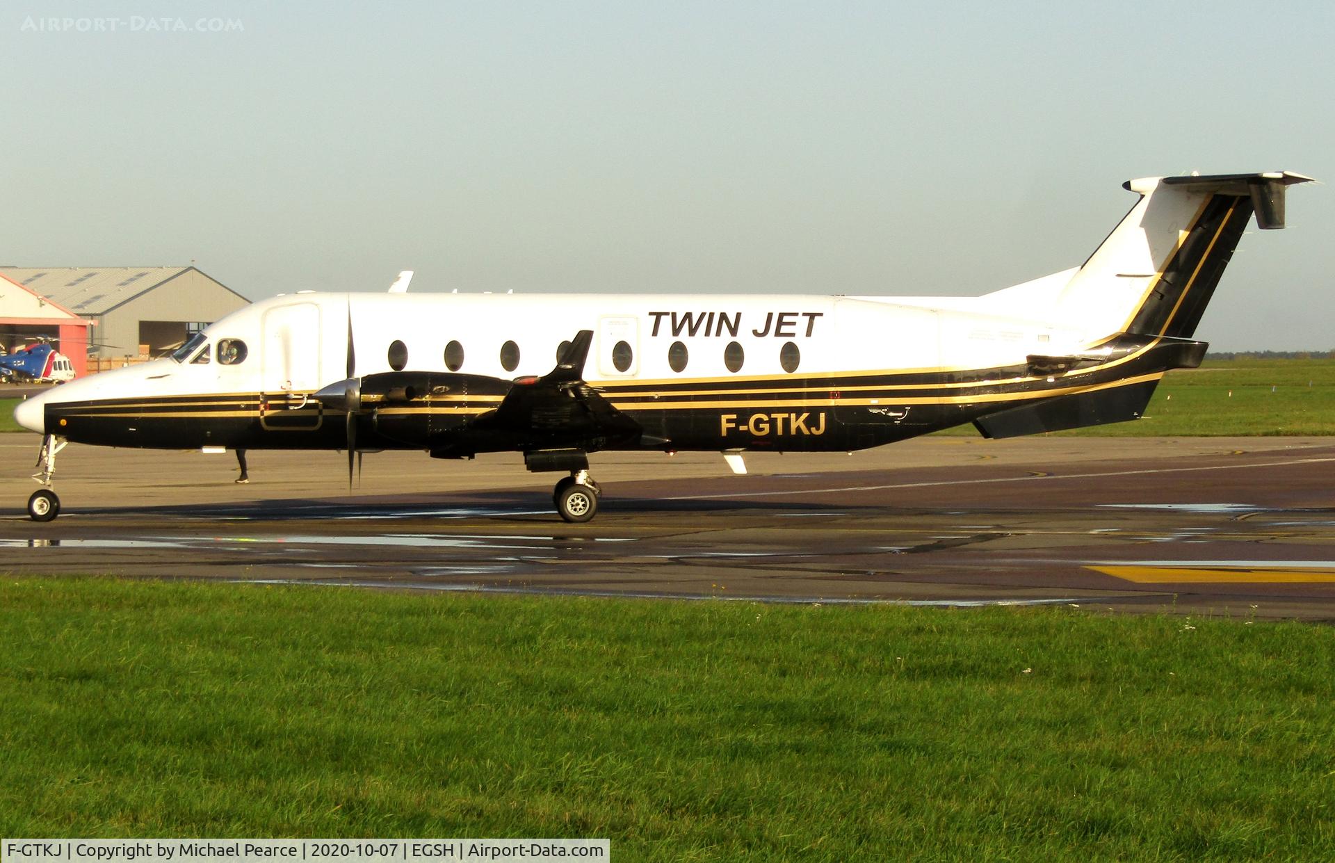 F-GTKJ, 1998 Beech 1900D C/N UE-348, Arriving at SaxonAir from Paris (LBG).