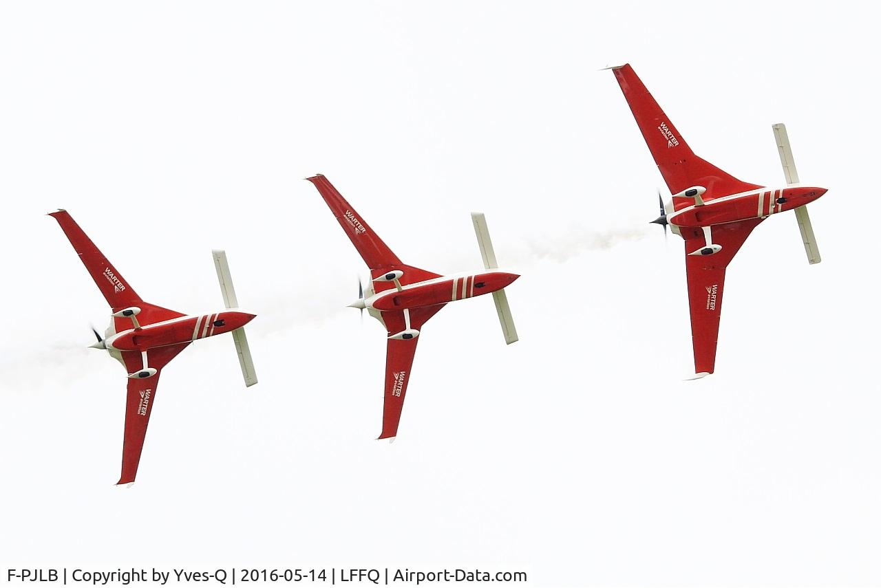 F-PJLB, Rutan Long-EZ C/N 1344, Rutan Long-EZ, Reva aerobatic team, On display, La Ferté-Alais (LFFQ) air show 2016