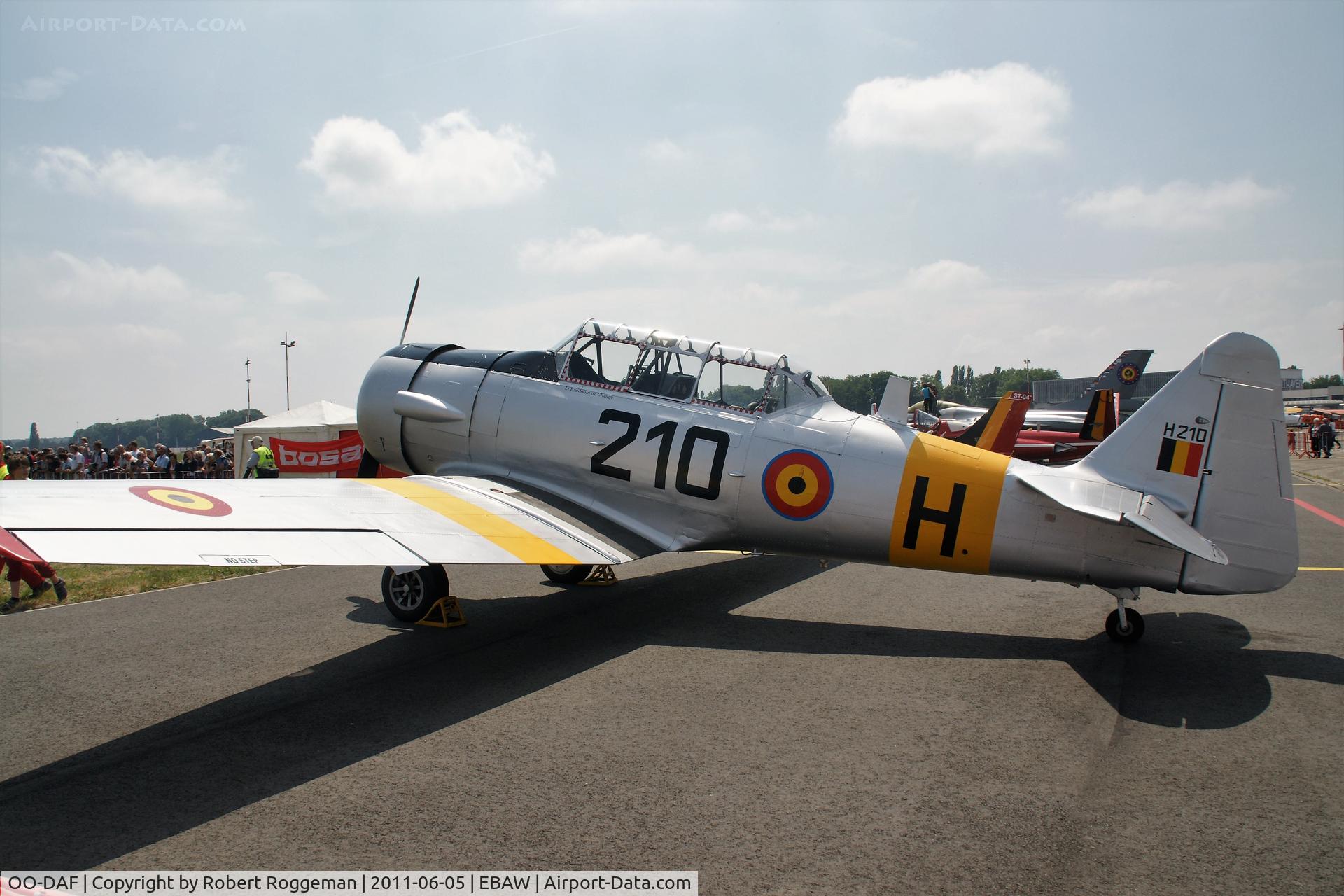 OO-DAF, 1944 Noorduyn AT-16 Harvard IIB C/N 14A-1494, FLY IN.21 th.