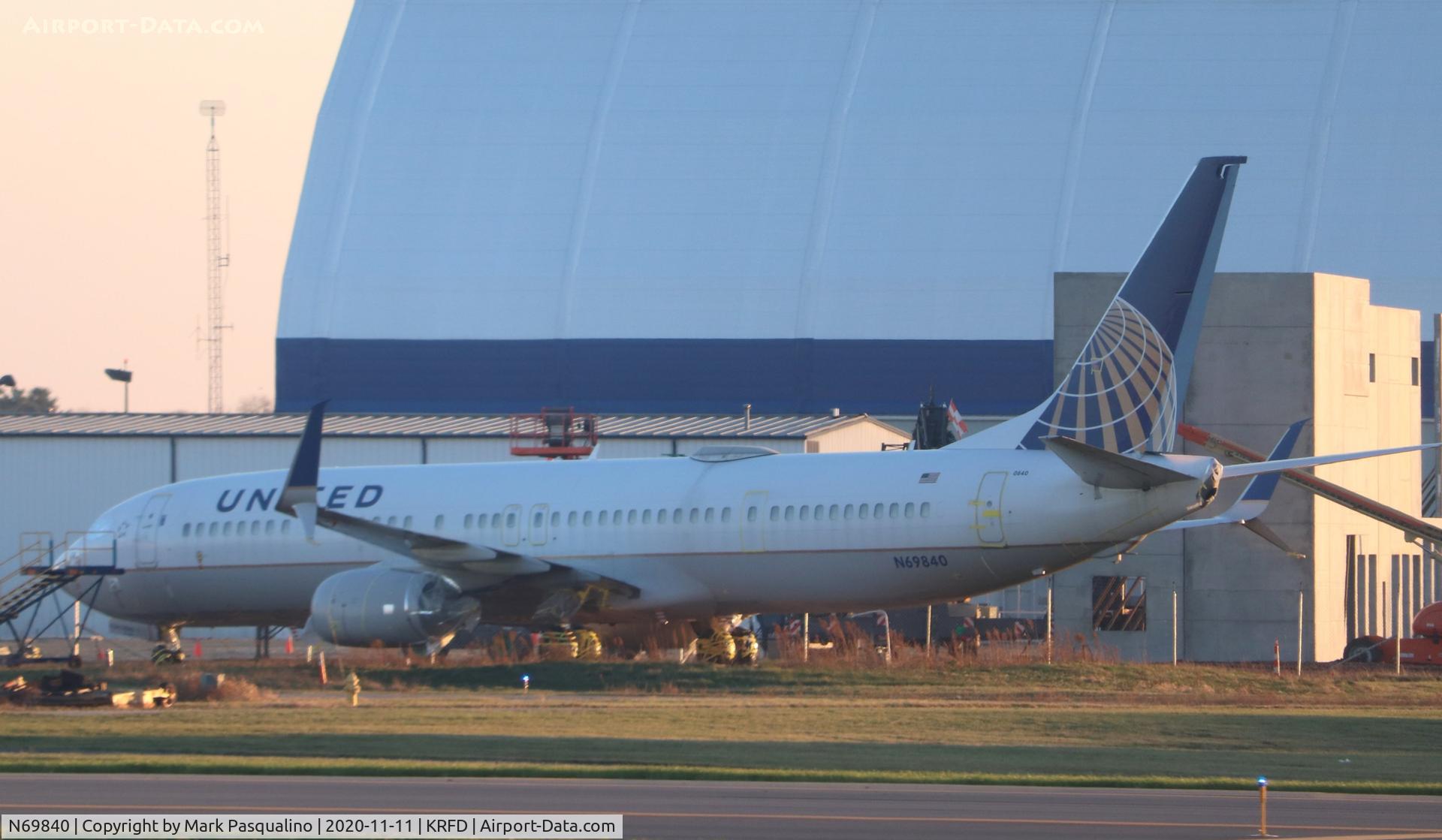 N69840, 2015 Boeing 737-924/ER C/N 42181, Boeing 737-924/ER