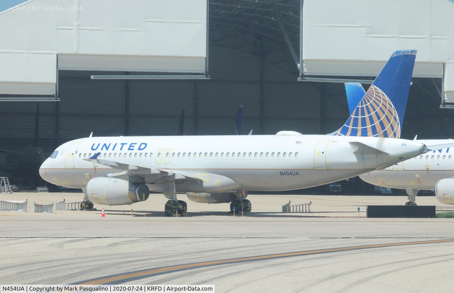 N454UA, 1999 Airbus A320-232 C/N 1104, Airbus A320-232