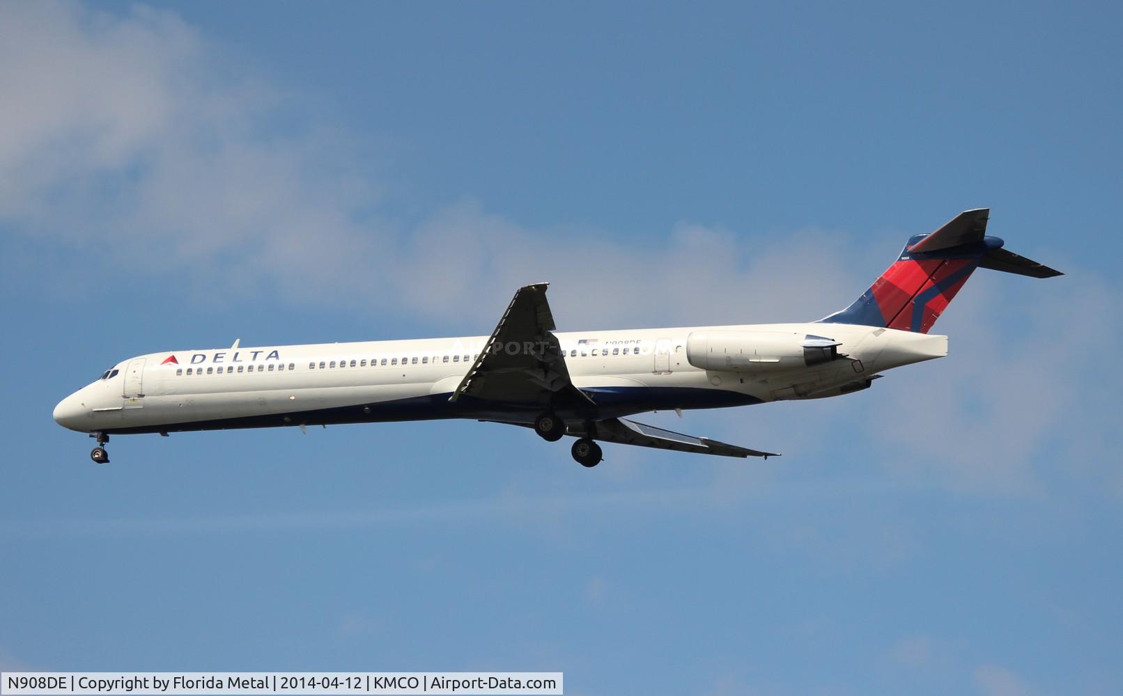 N908DE, 1992 McDonnell Douglas MD-88 C/N 53417, MCO spotting 2014