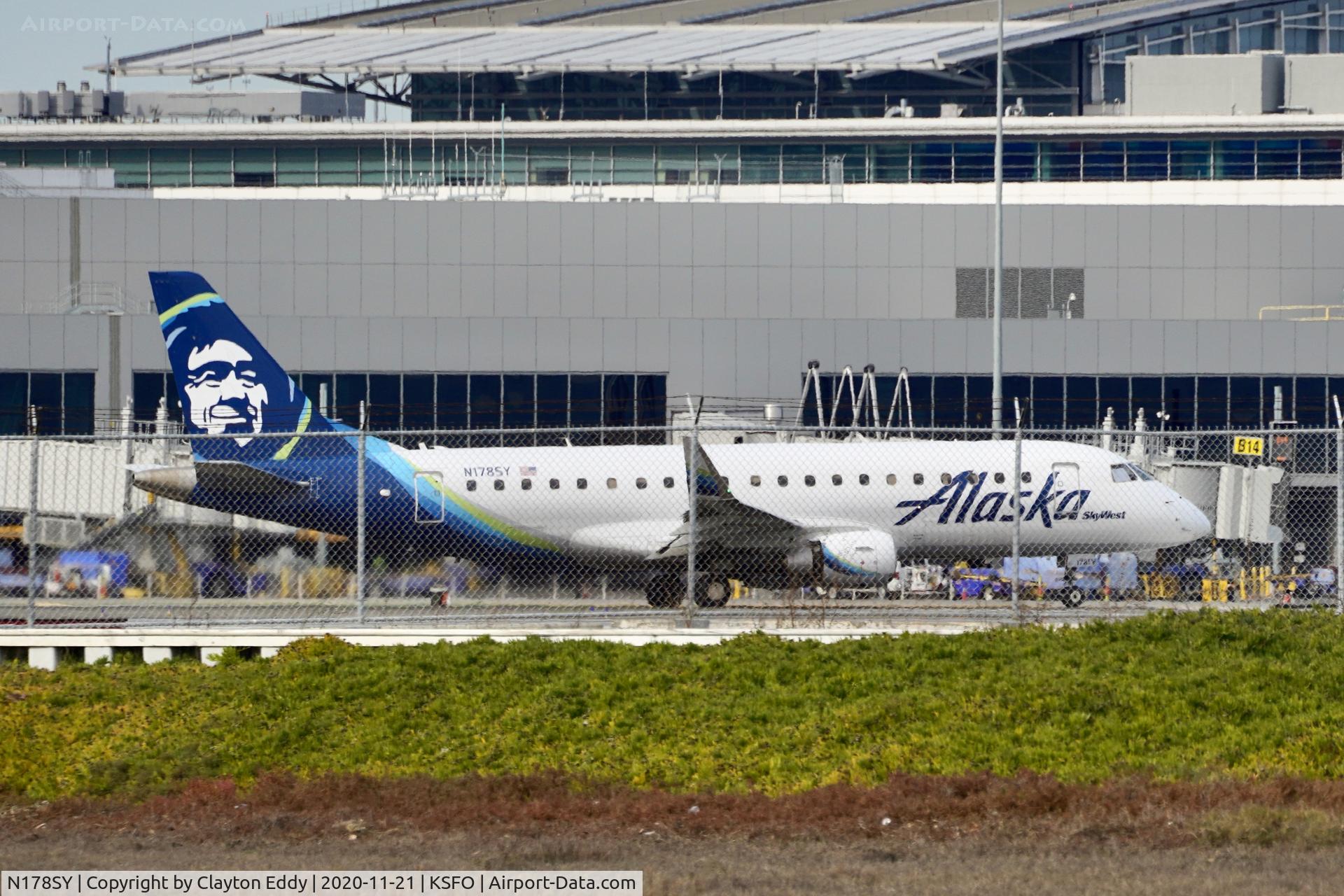 N178SY, 2016 Embraer 175LR (ERJ-170-200LR) C/N 17000555, SFO 2020.