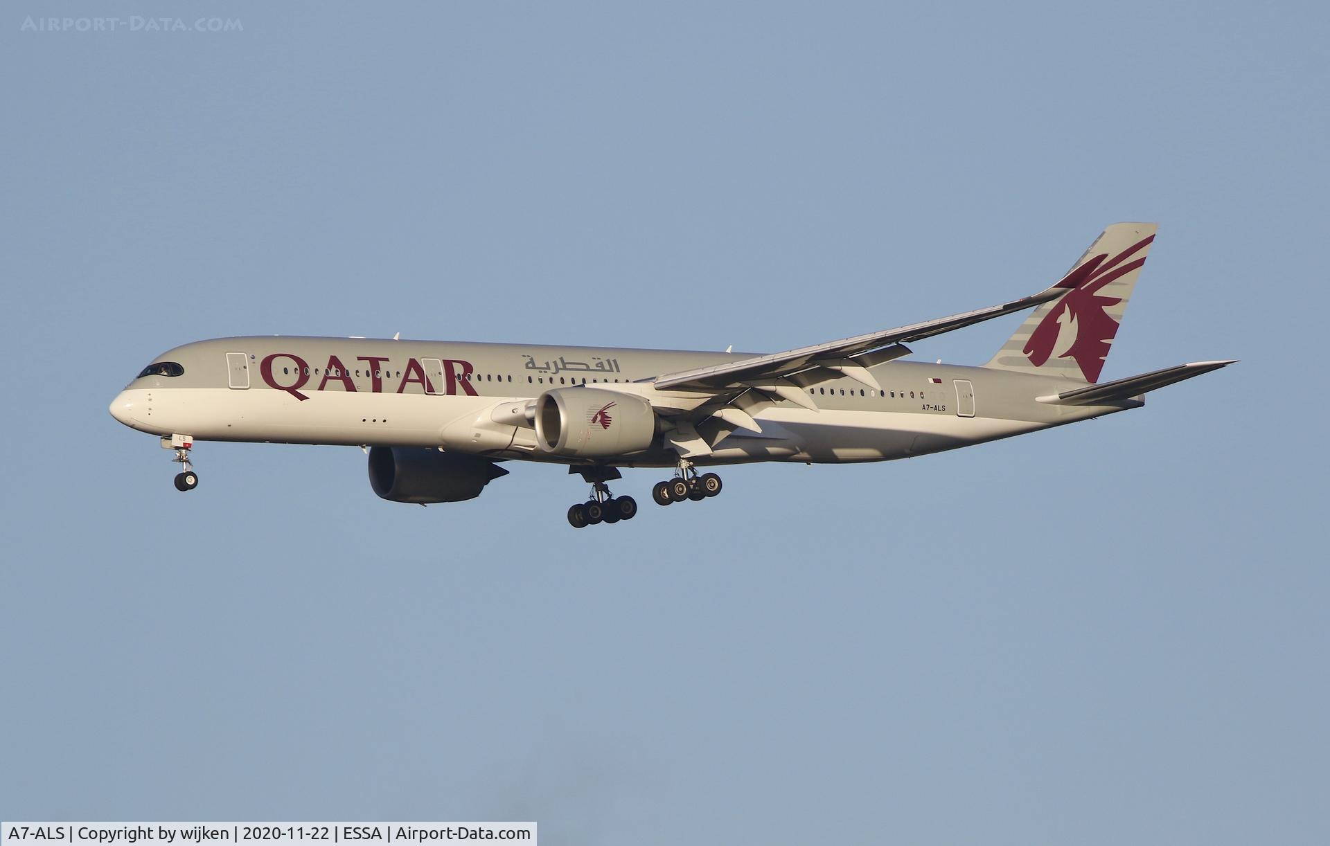 A7-ALS, 2017 Airbus A350-941 C/N 0083, RWY 26