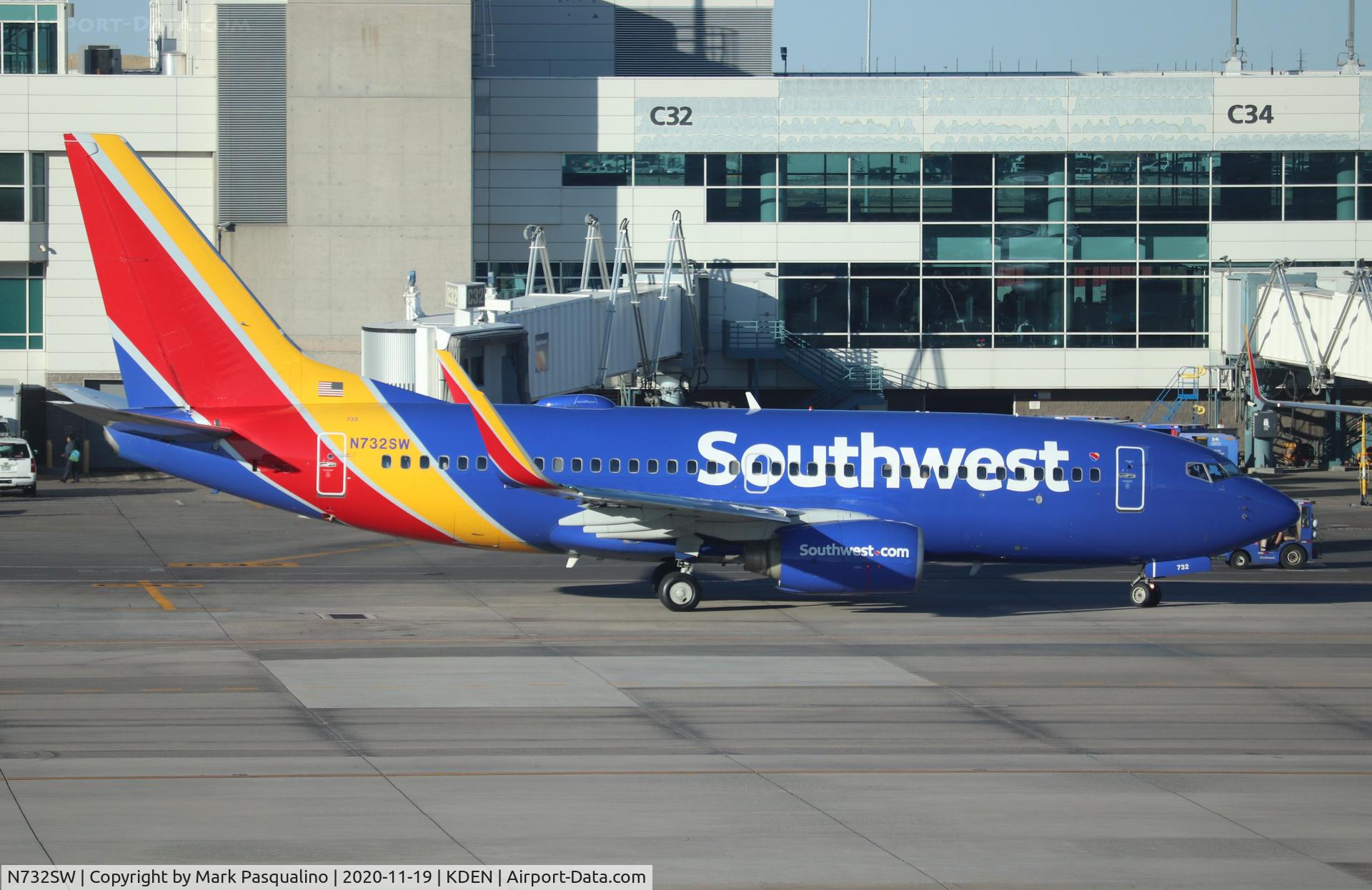 N732SW, 1999 Boeing 737-7H4 C/N 27864, Boeing 737-7H4