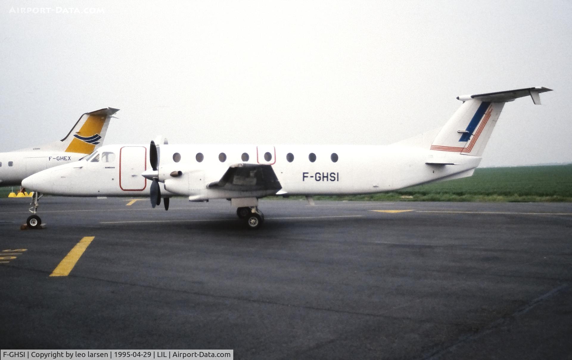 F-GHSI, 1991 Beech 1900C C/N UC-173, Lil France 29.4.1995