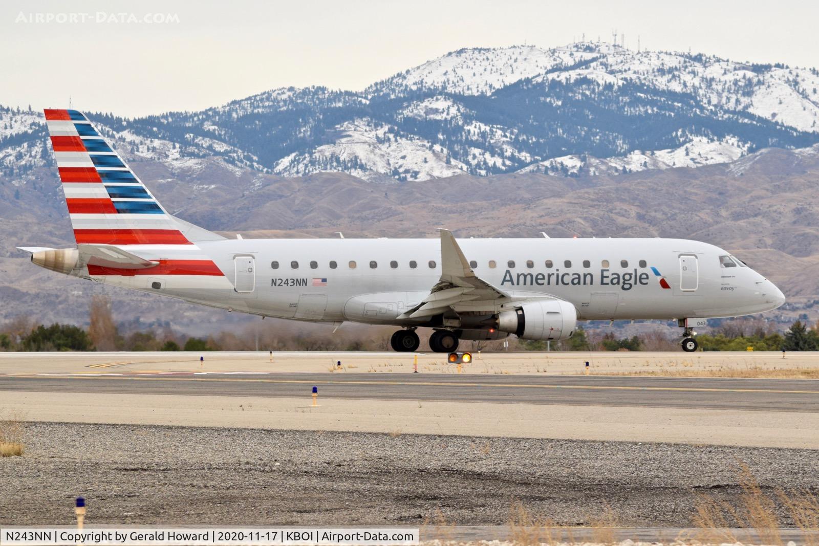 N243NN, 2016 Embraer 175LR (ERJ-170-200LR) C/N 17000604, Starting takeoff run on 10R.
