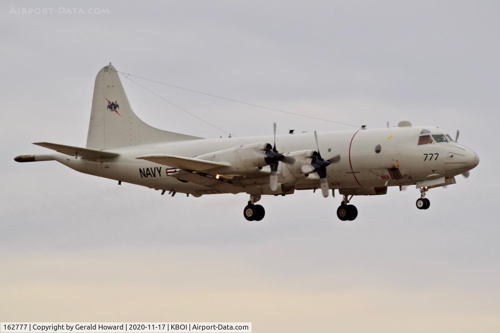 162777, 1987 Lockheed P-3C AIP Orion C/N 285G-5803, Landing 10R.