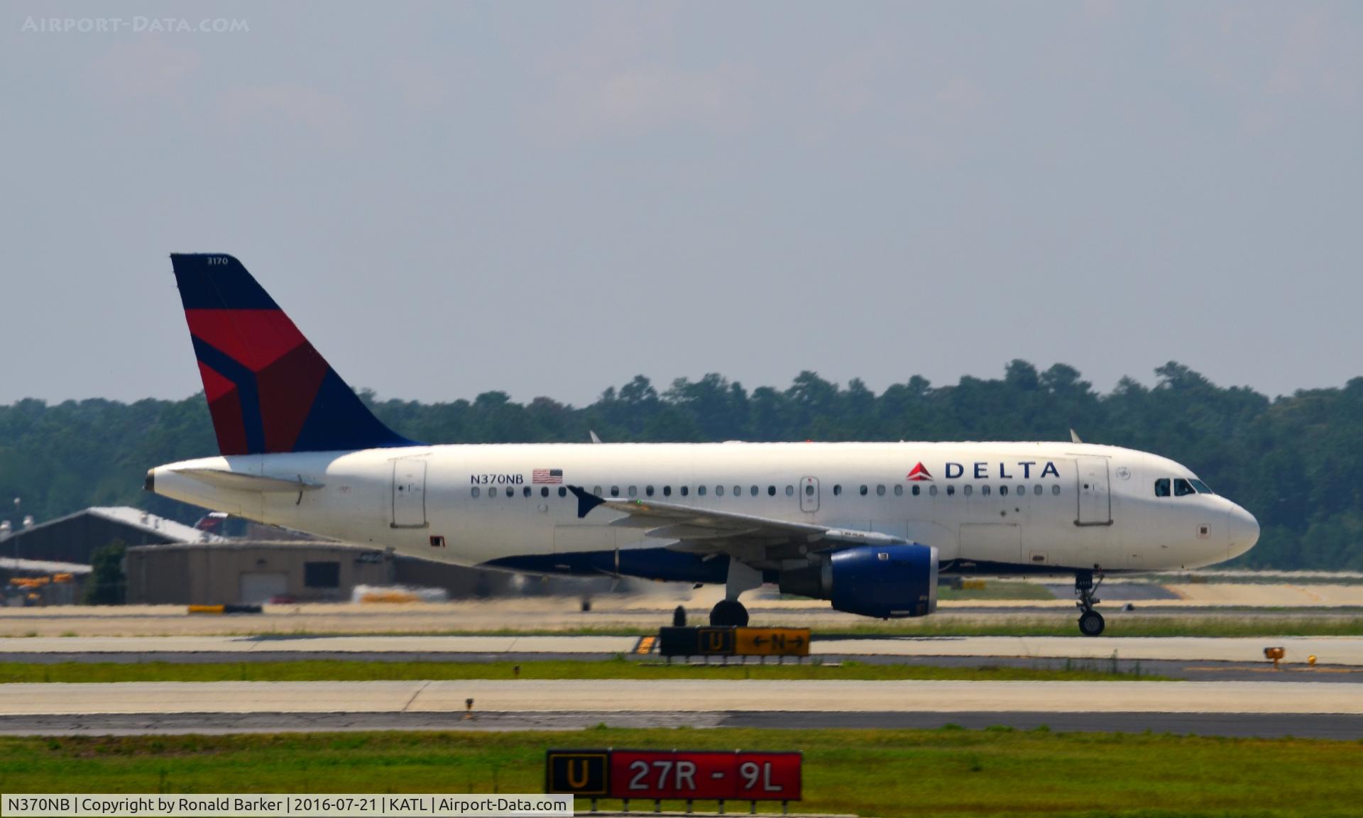 N370NB, 2003 Airbus A319-114 C/N 2087, Taxi to gate Atlanta