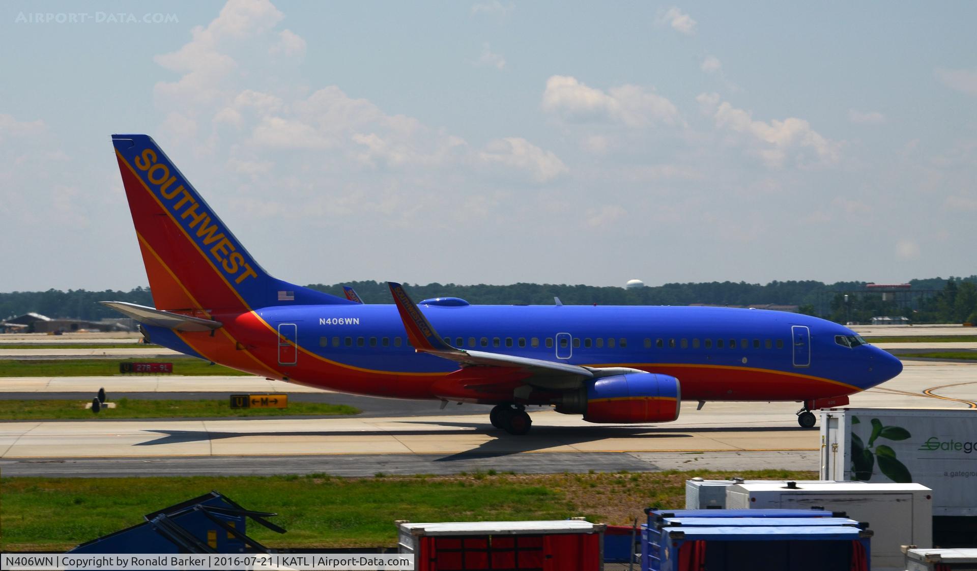 N406WN, 2001 Boeing 737-7H4 C/N 27894, Taxi Atlanta
