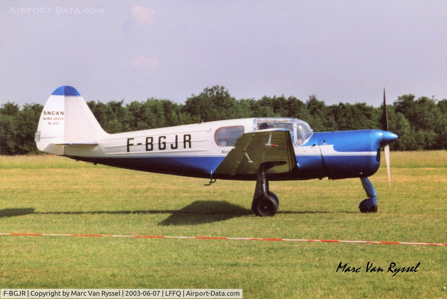 F-BGJR, Nord 1203 Norecrin VI C/N 375, La Ferté-Alais 2003.