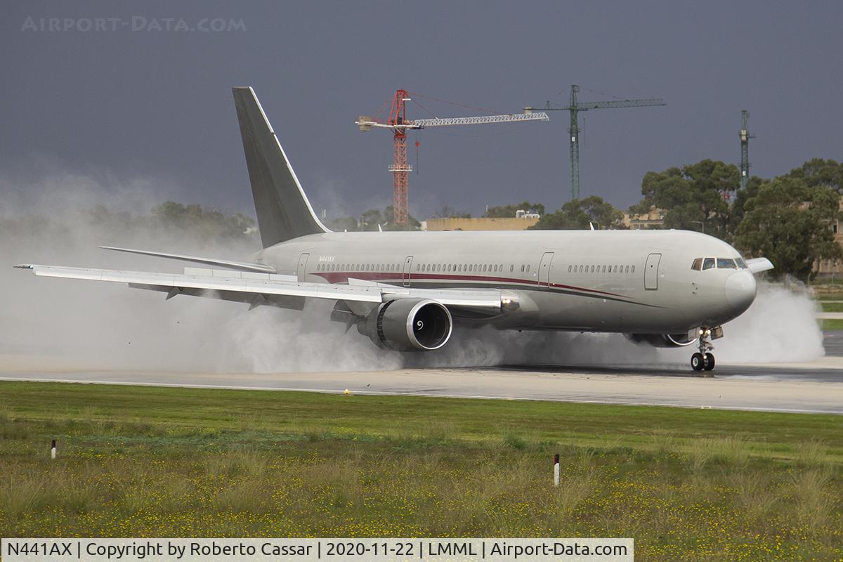 N441AX, 1999 Boeing 767-36N/ER C/N 29898, Runway 13