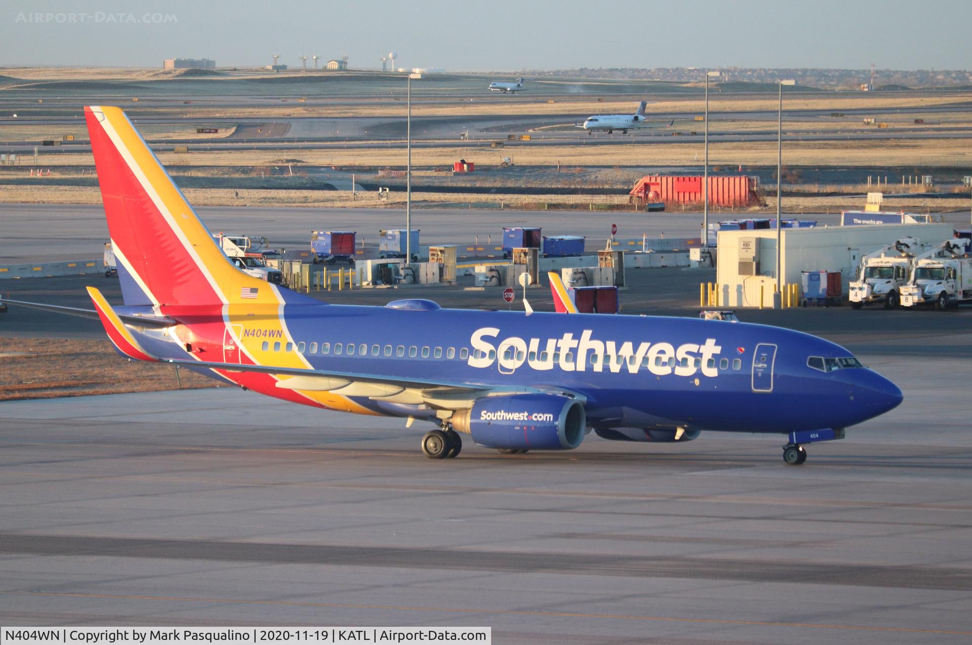 N404WN, 2001 Boeing 737-7H4 C/N 27892, Boeing 737-7H4