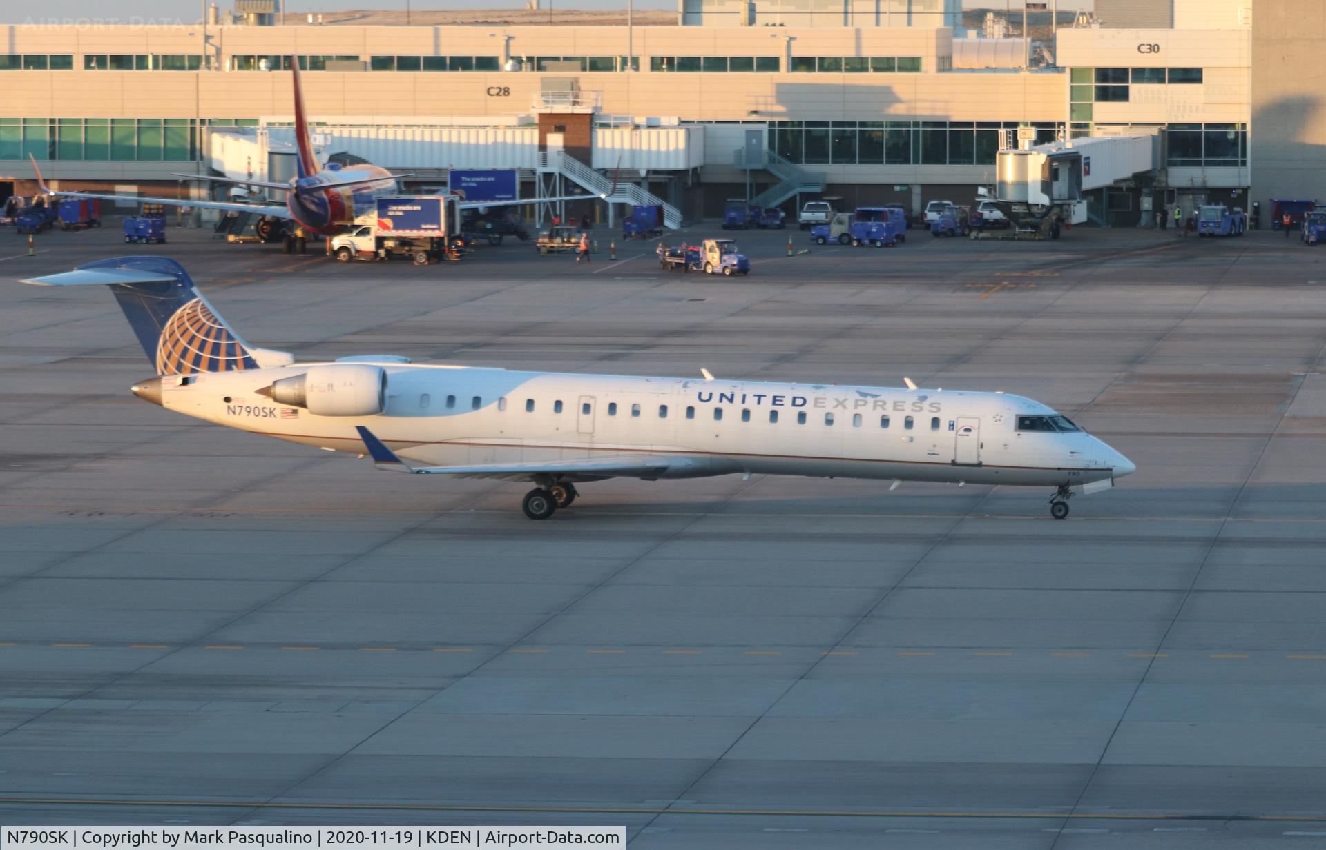N790SK, 2009 Canadair CL-600-2C10 Regional Jet CRJ-700 C/N 10292, CL-600-2C10