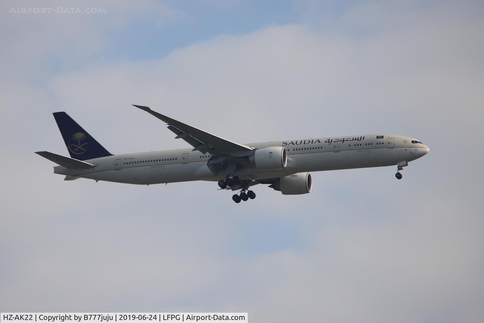 HZ-AK22, 2013 Boeing 777-368/ER C/N 41059, at Paris CDG