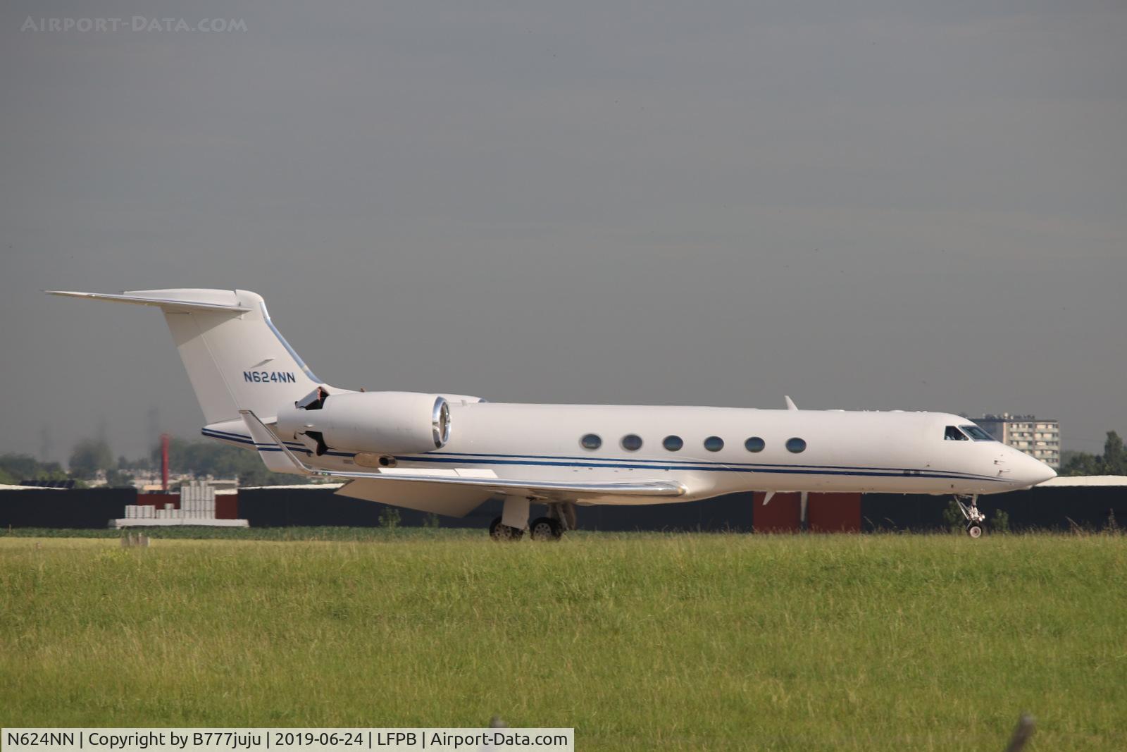 N624NN, 2002 Gulfstream Aerospace G-V C/N 681, at Le-Bourget