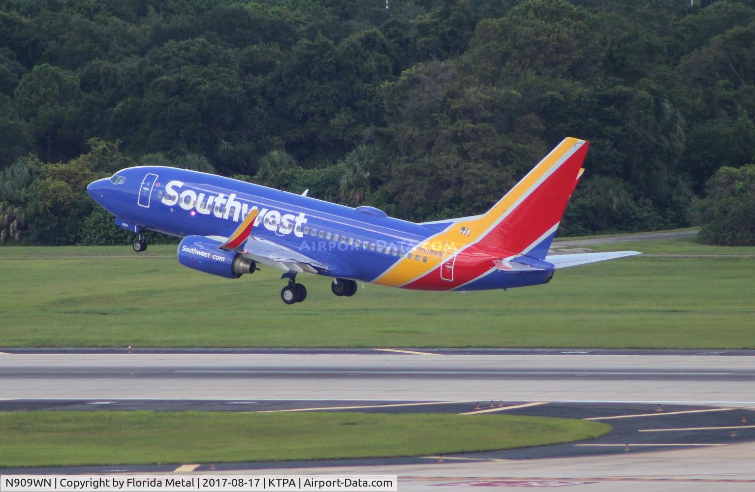 N909WN, 2008 Boeing 737-7H4 C/N 32458, TPA spotting 2017