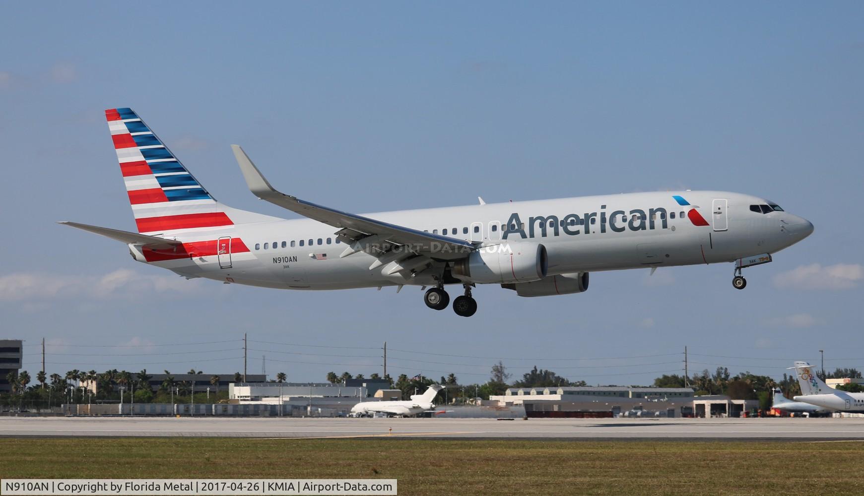 N910AN, 1999 Boeing 737-823 C/N 29512, MIA spotting 2017