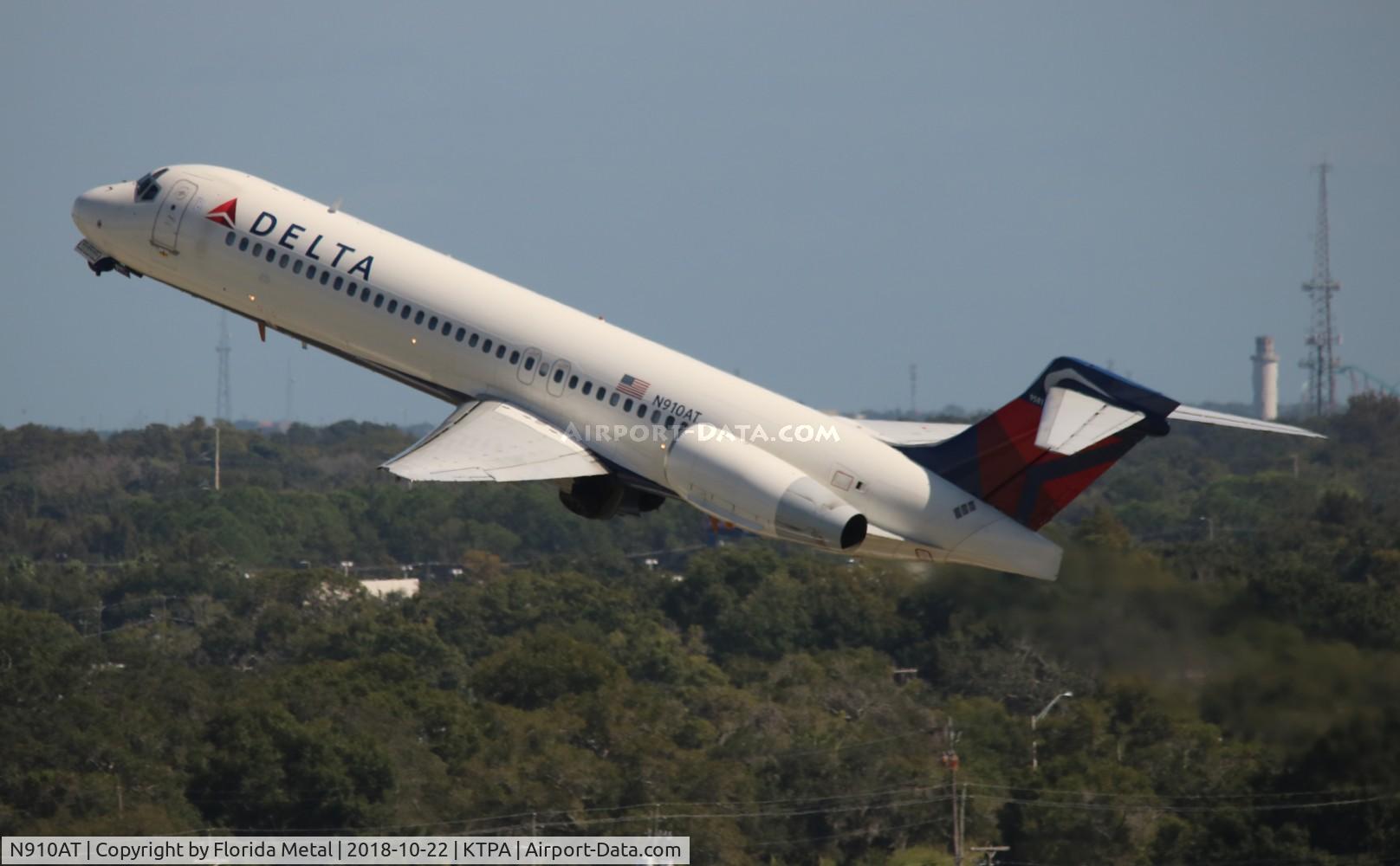 N910AT, 2001 Boeing 717-200 C/N 55086, TPA spotting 2018