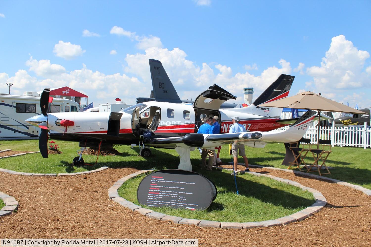 N910BZ, 2017 Socata TBM-700 C/N 1184, EAA OSH 2017