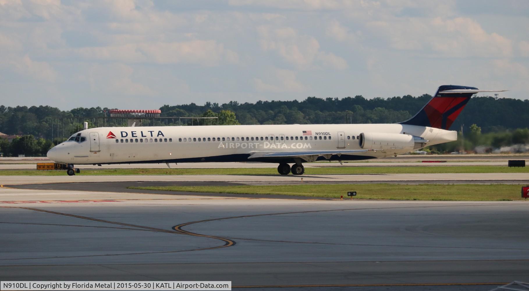 N910DL, 1987 McDonnell Douglas MD-88 C/N 49541, ATL Spotting 2015