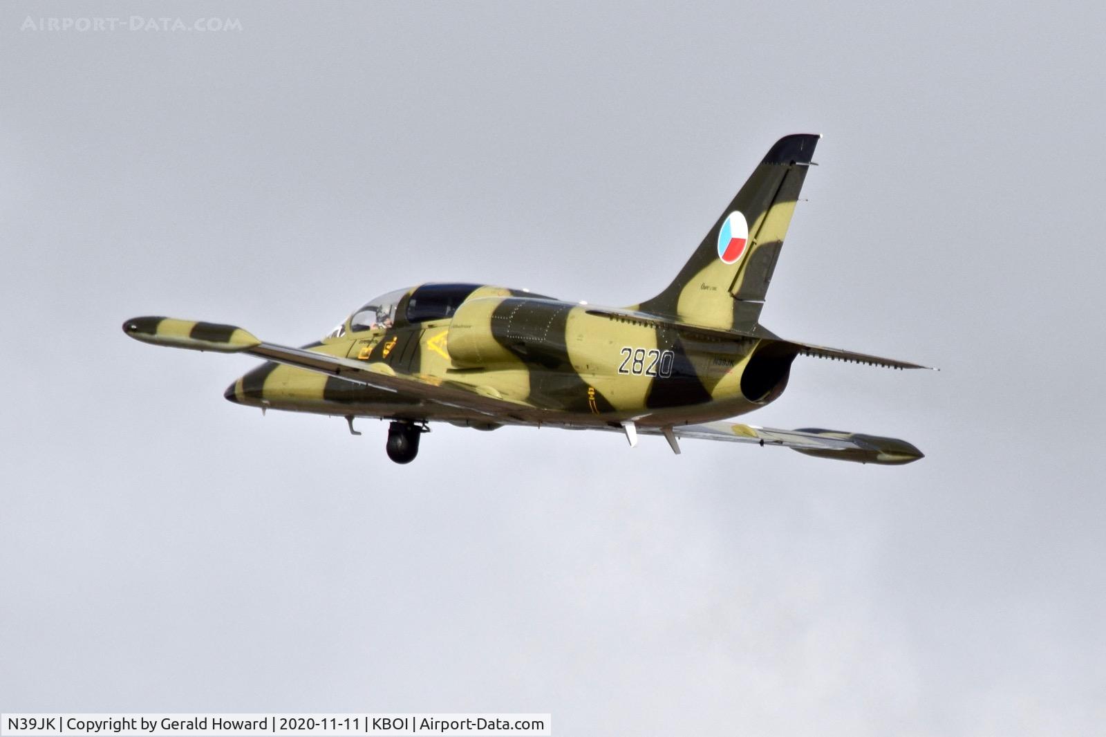 N39JK, 1984 Aero L-39C Albatros C/N 432820, Departing BOI.