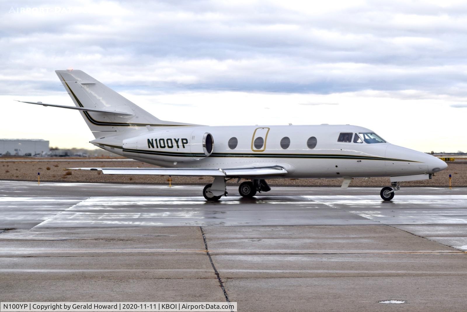N100YP, 1988 Dassault Falcon 10 C/N 222, Taxiing to Bravo.