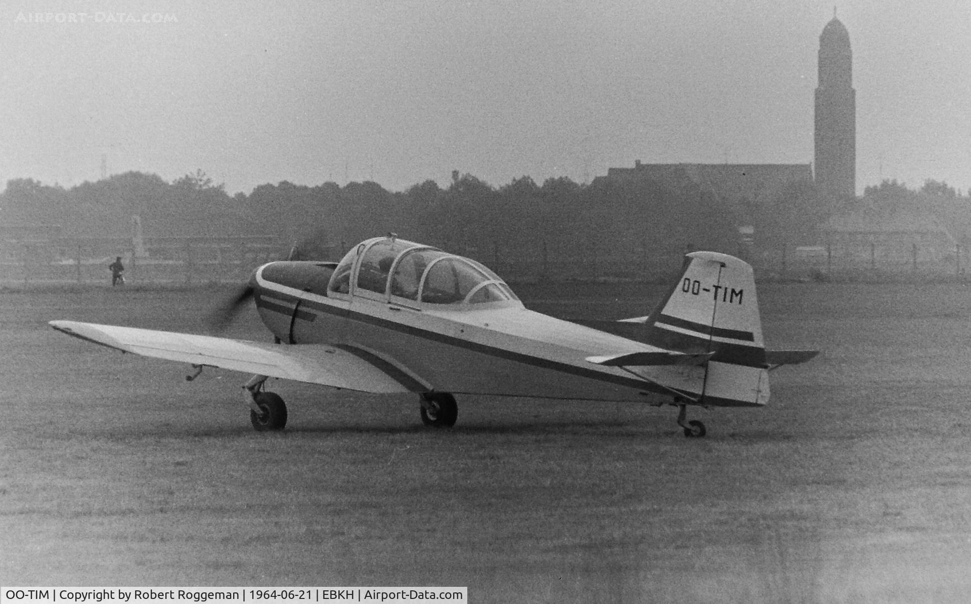 OO-TIM, 1950 Fokker S.11-1 Instructor C/N 6198, AIRSHOW.