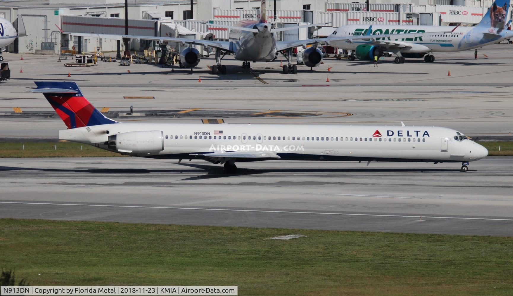 N913DN, 1996 McDonnell Douglas MD-90-30 C/N 53393, MIA spotting 2018