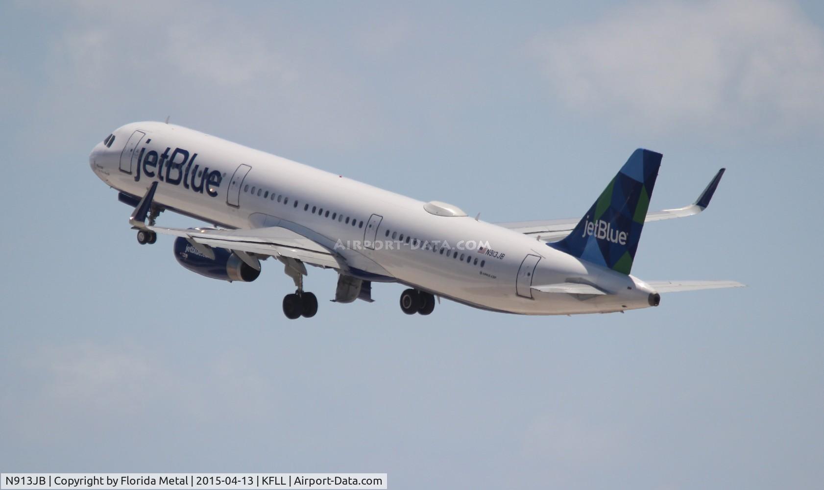 N913JB, 2013 Airbus A321-231 C/N 5909, FLL spotting 2015