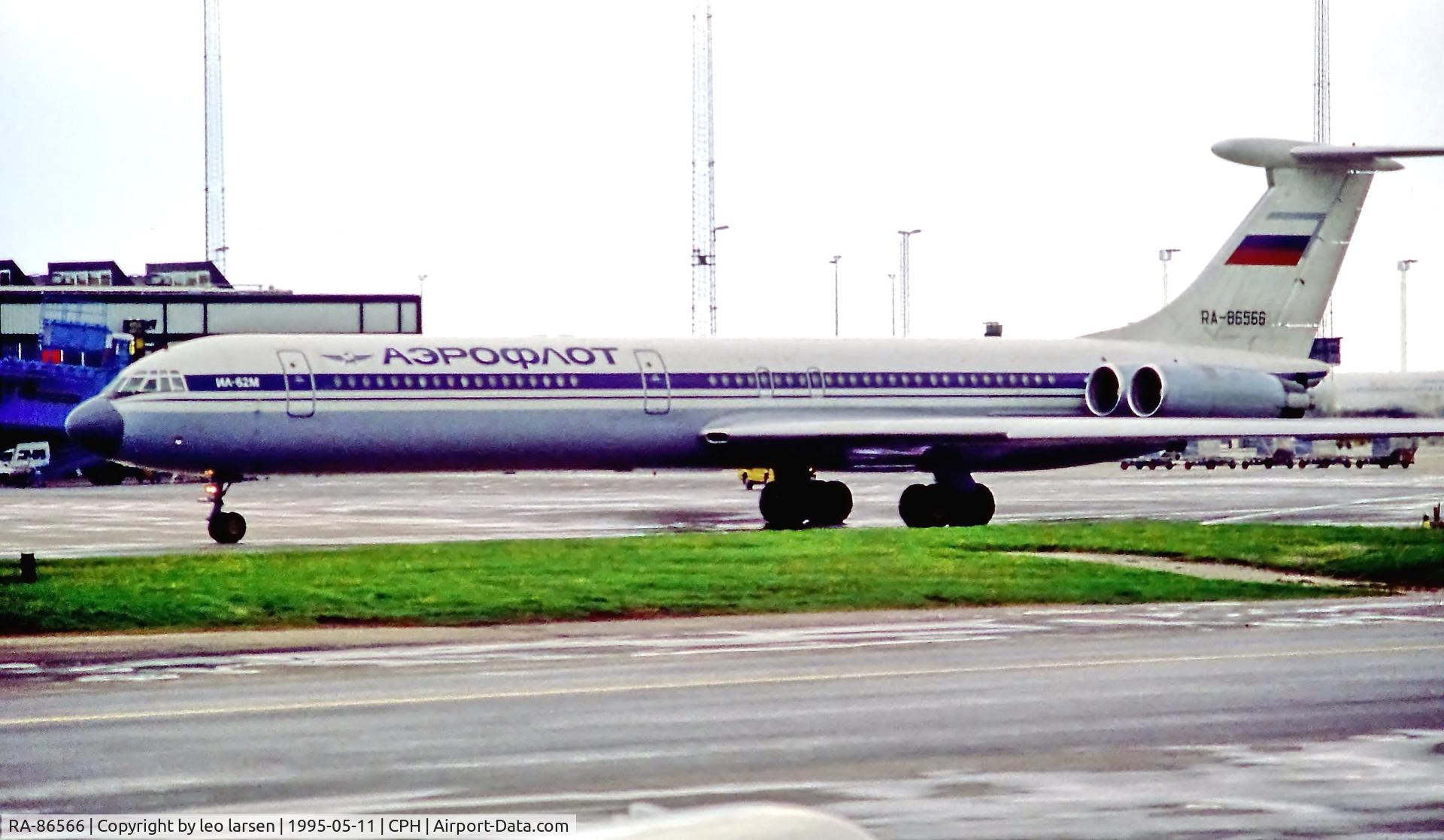 RA-86566, 1993 Ilyushin Il-62M C/N 4255152, Copenhagen 11.5.1995