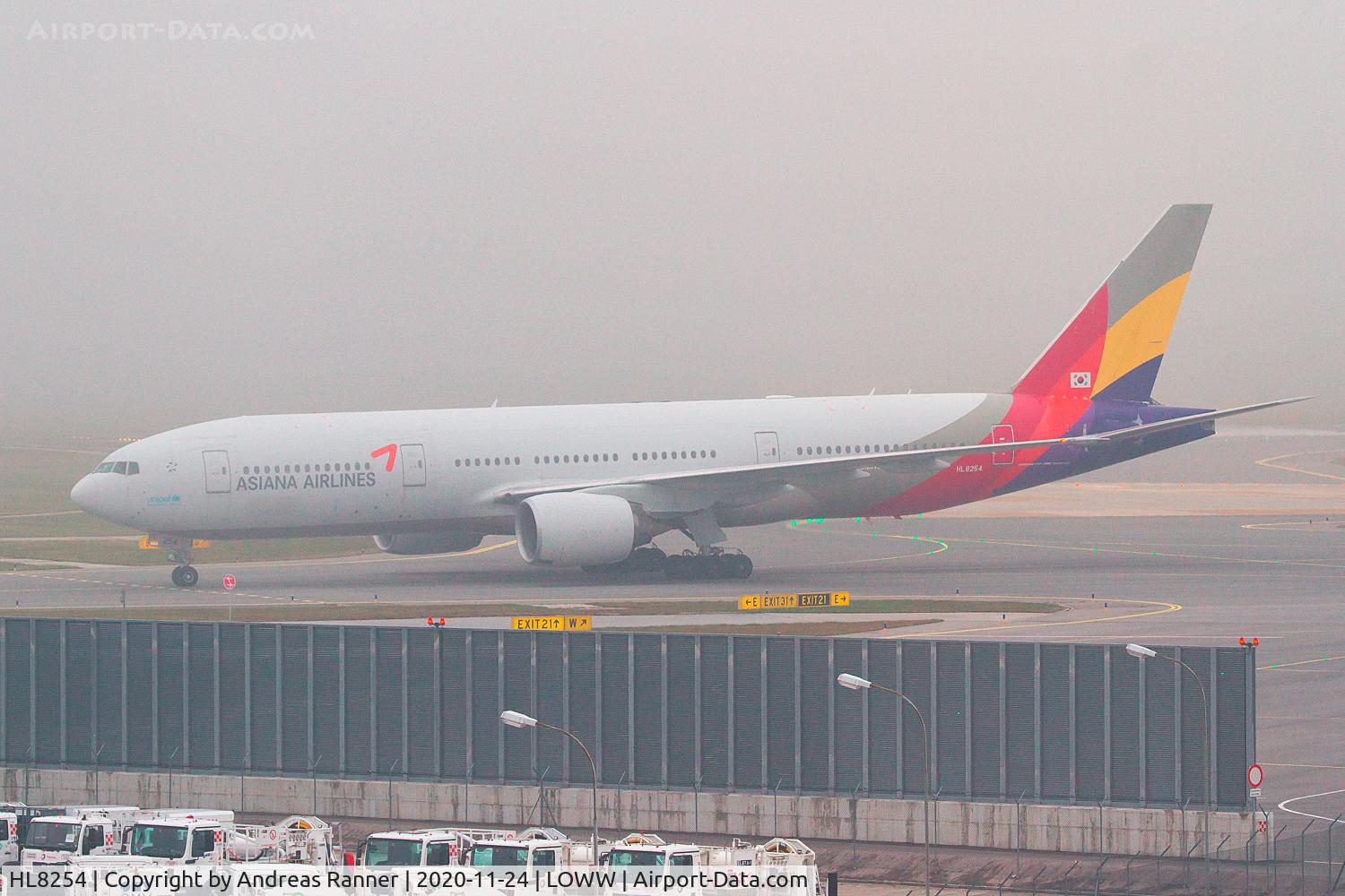 HL8254, 2012 Boeing 777-28E/ER C/N 40198, Asiana Boeing 777
