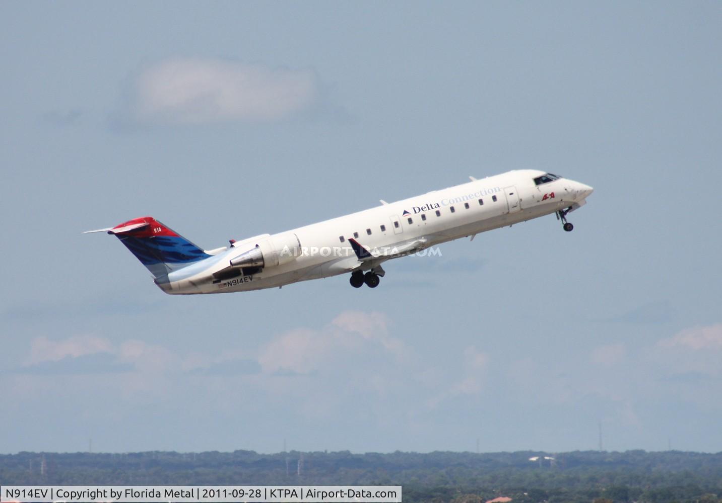 N914EV, 2003 Bombardier CRJ-200ER (CL-600-2B19) C/N 7752, TPA spotting 2011