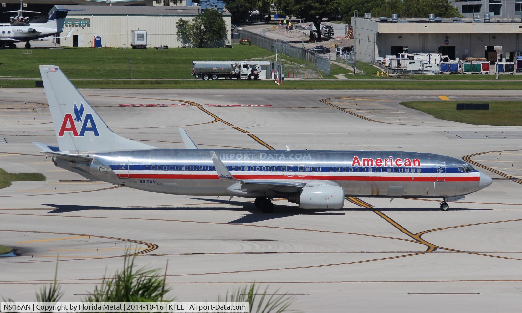 N916AN, 1999 Boeing 737-823 C/N 29517, FLL spotting 2014