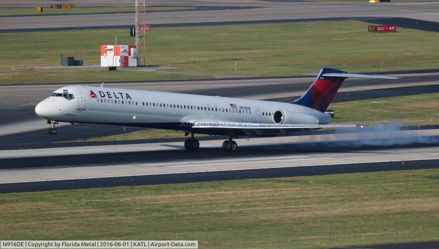 N916DE, 1993 McDonnell Douglas MD-88 C/N 53421, ATL spotting 2016