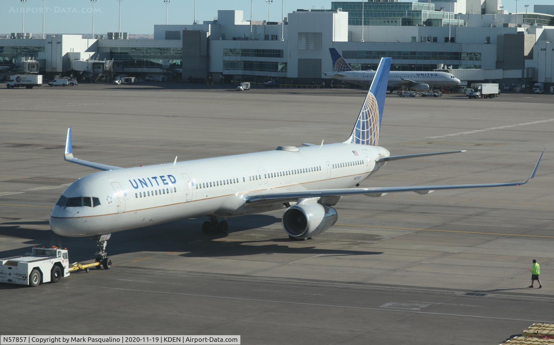N57857, 2004 Boeing 757-324 C/N 32816, Boeing 757-324