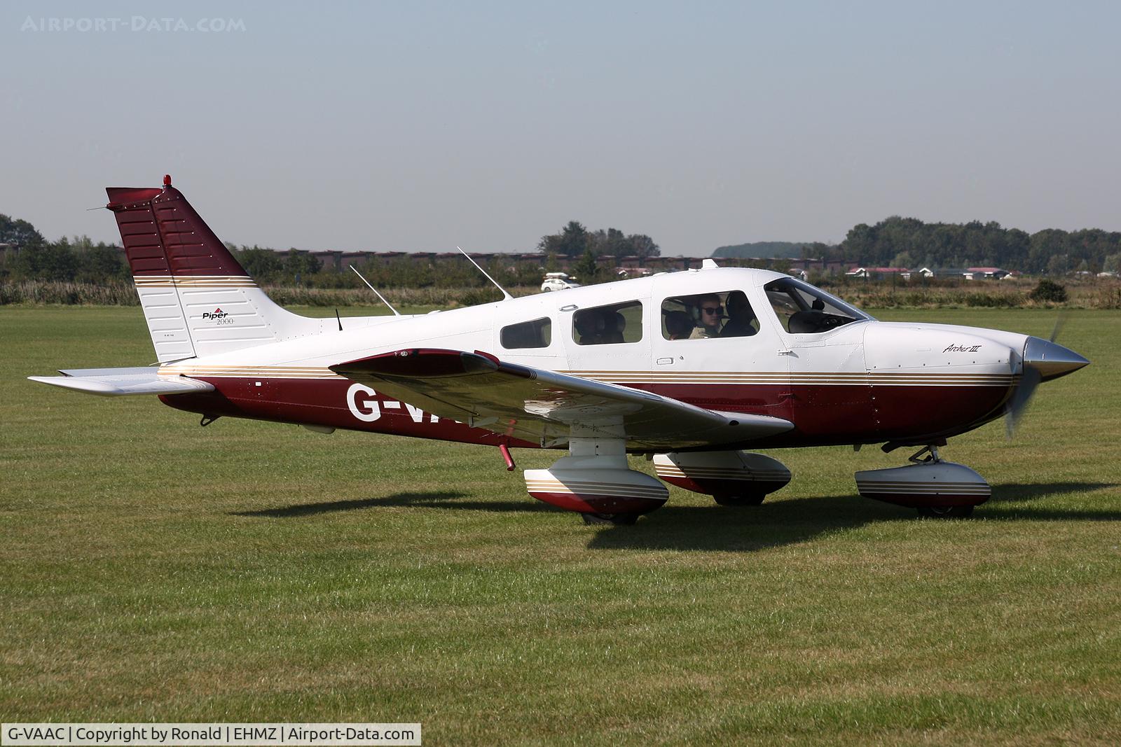 G-VAAC, 2000 Piper PA-28-181 Cherokee Archer III C/N 2843398, at ehmz