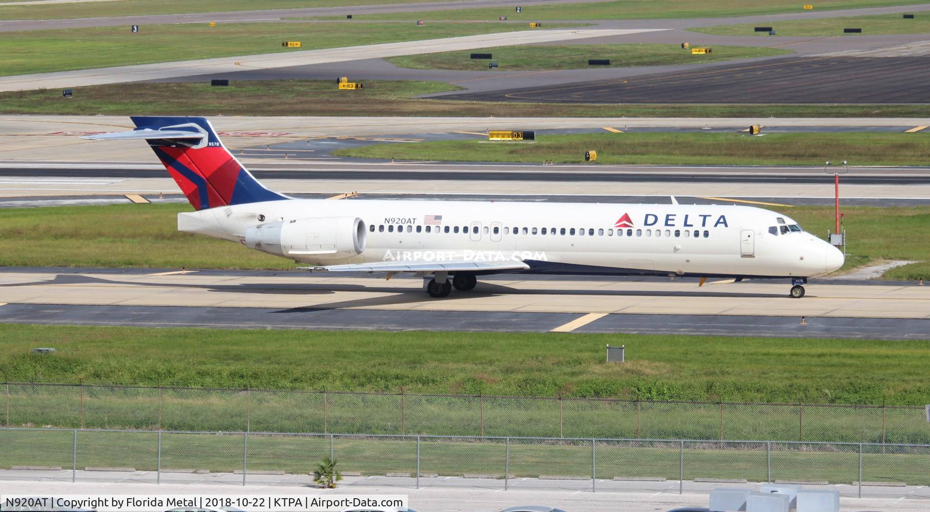 N920AT, 2000 Boeing 717-200 C/N 55083, TPA spotting 2018