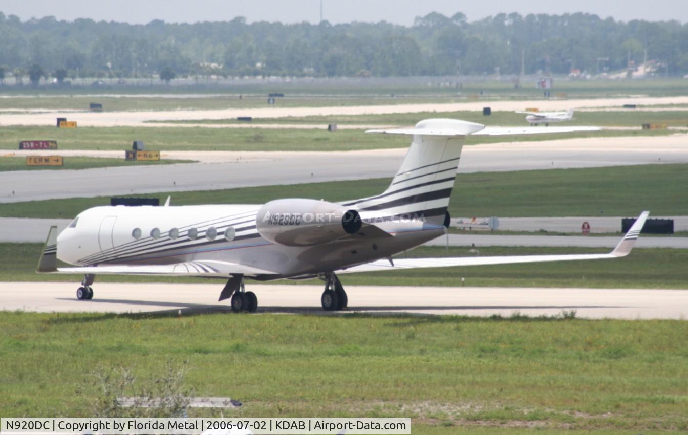 N920DC, 1997 Gulfstream Aerospace G-V C/N 534, DAB spotting 2006