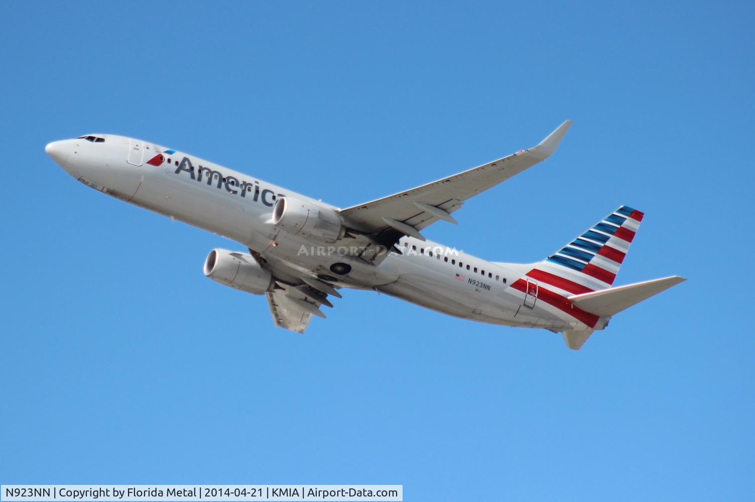 N923NN, 2013 Boeing 737-823 C/N 31167, MIA spotting 2014