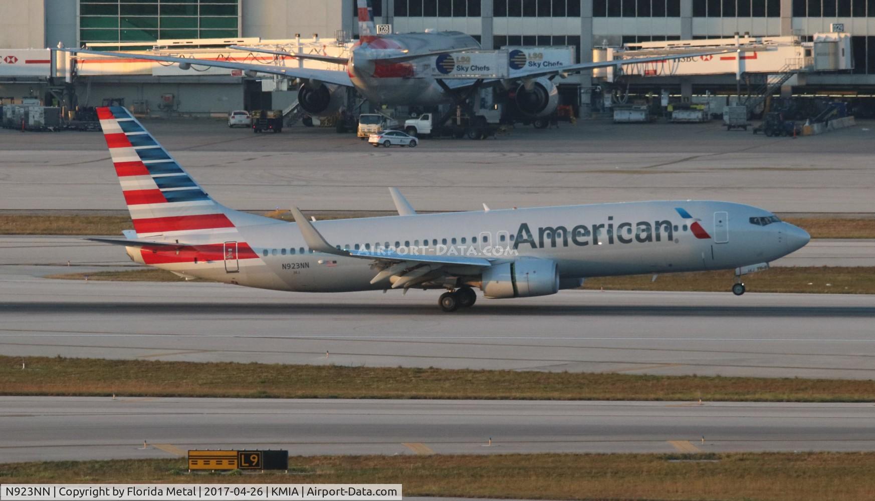 N923NN, 2013 Boeing 737-823 C/N 31167, MIA spotting 2017