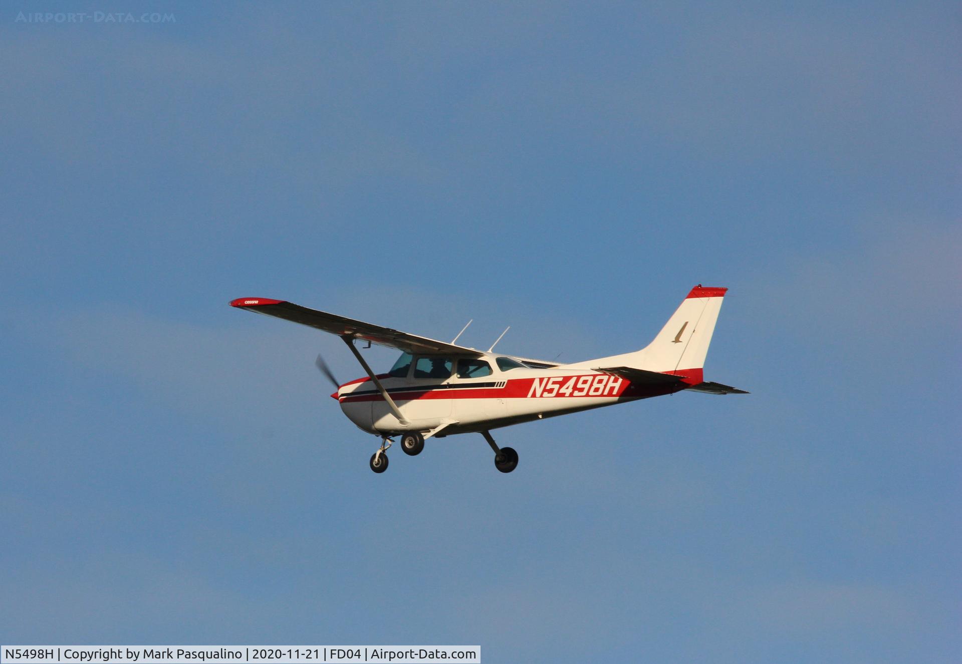 N5498H, 1975 Cessna 172M C/N 17265468, Cessna 172M