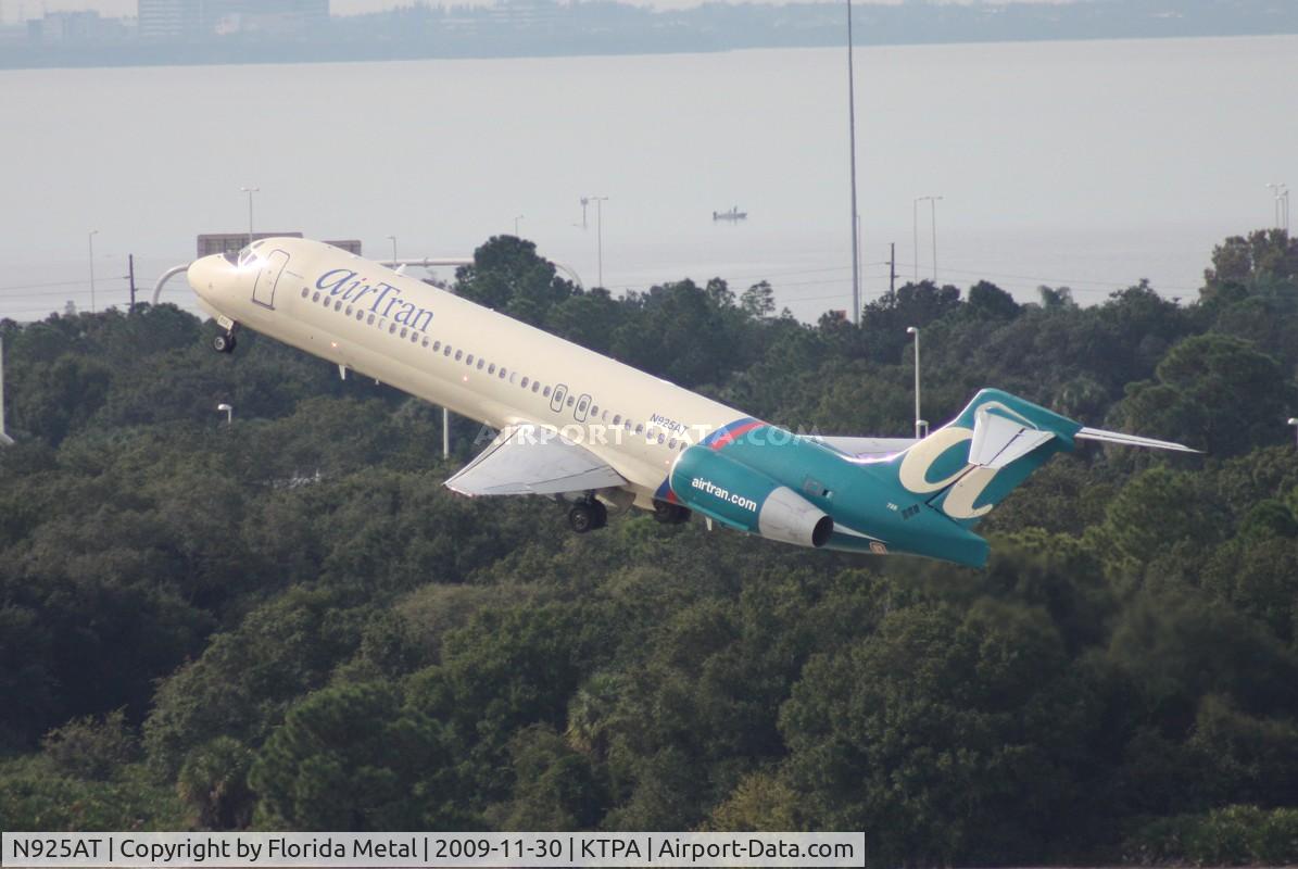 N925AT, 2000 Boeing 717-200 C/N 55079, TPA spotting 2009