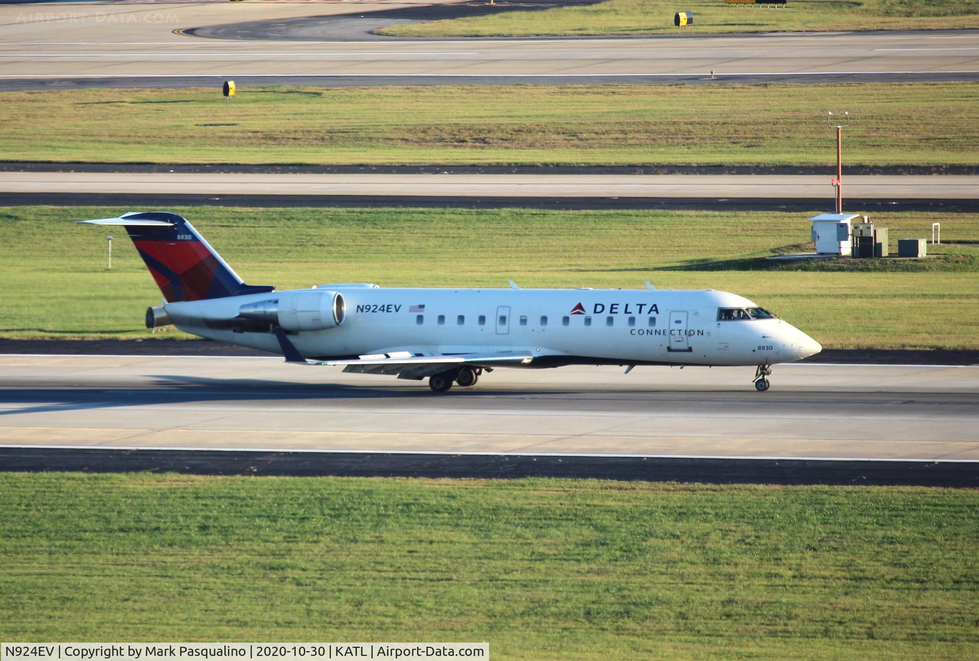 N924EV, 2003 Bombardier CRJ-200ER (CL-600-2B19) C/N 7830, CL-600-2B19