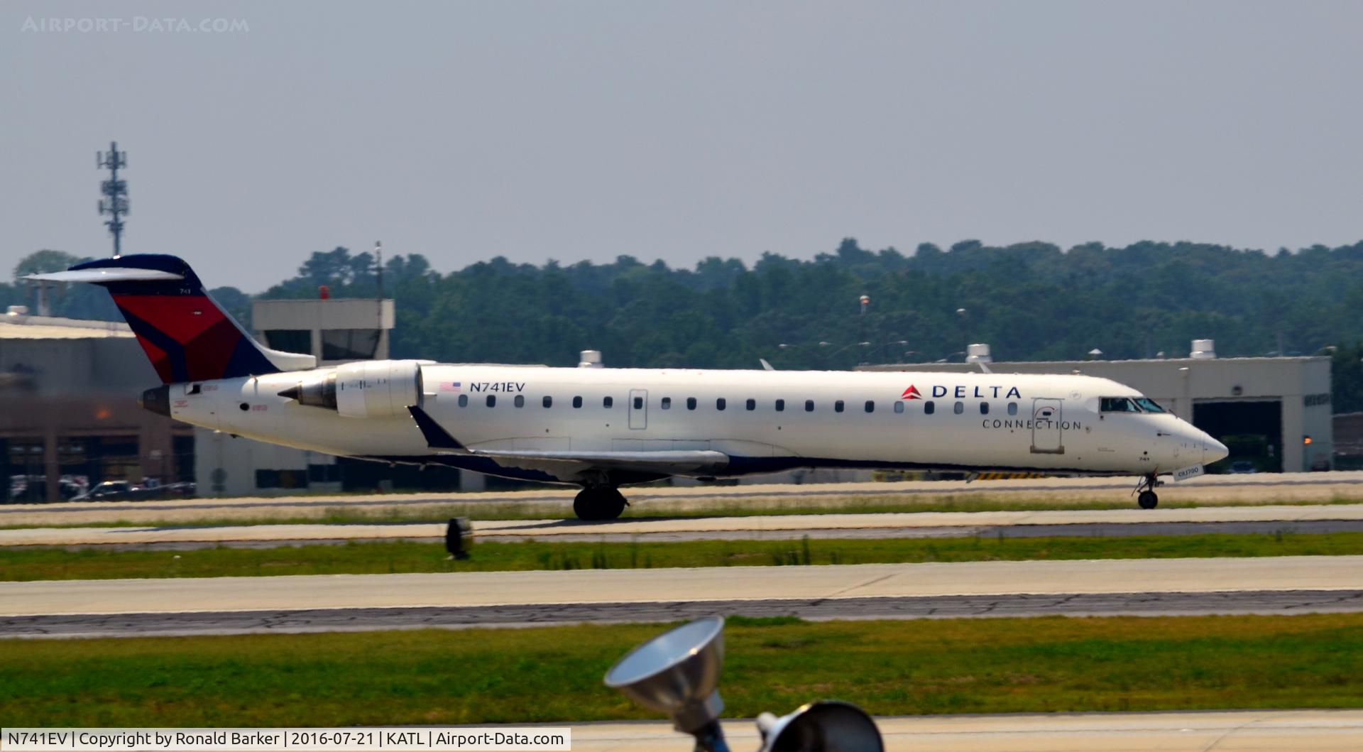 N741EV, 2004 Bombardier CRJ-701ER (CL-600-2C10) Regional Jet C/N 10155, Taxi Atlanta