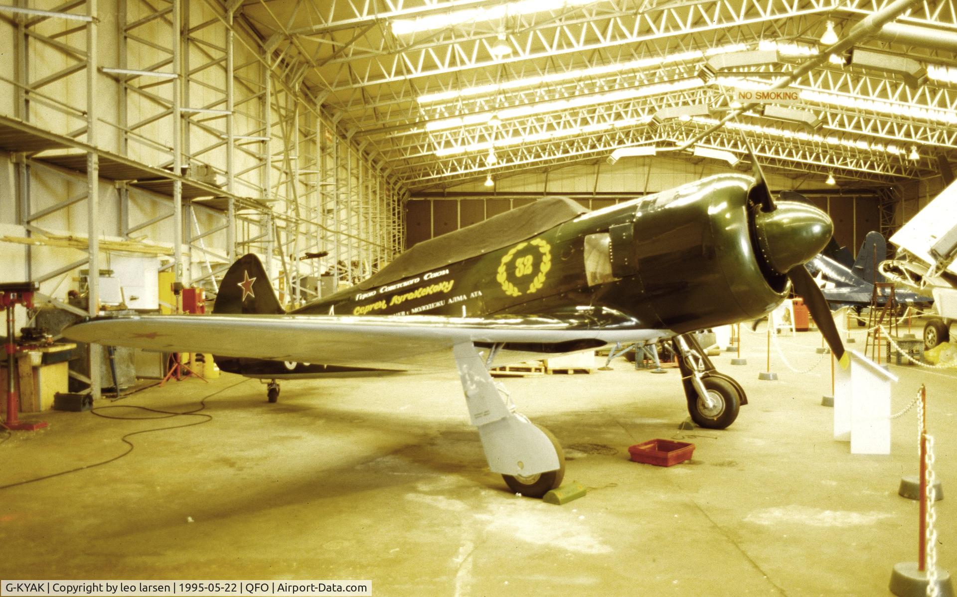 G-KYAK, 1947 Let C-11 (Yak-11) C/N 171101, Duxford 22.5.1995